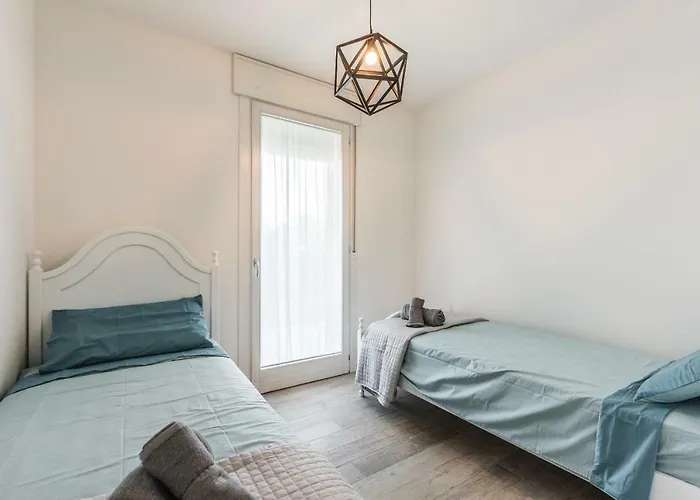 アパート Tigli マルゲーラ